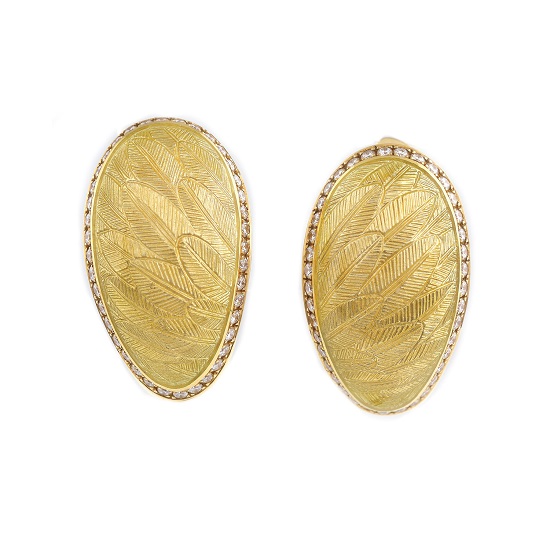 Pereche de cercei Fabergé din aur, decorata cu email ?i diamante, piesa numerotata 16 din 300