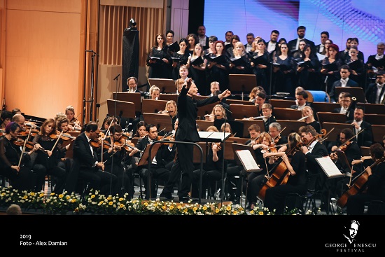 This image has an empty alt attribute; its file name is lso_gianandrea-noseda_2019_enescu-festival.jpg